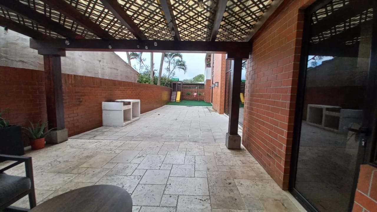 VENTA DE  APARTAMENTO EN EDIFICIO TARRAGONA ZONA 15 — Apartamento en Venta en Tarragona, Zona 15, Guatemala, Ciudad — foto 4 de 16