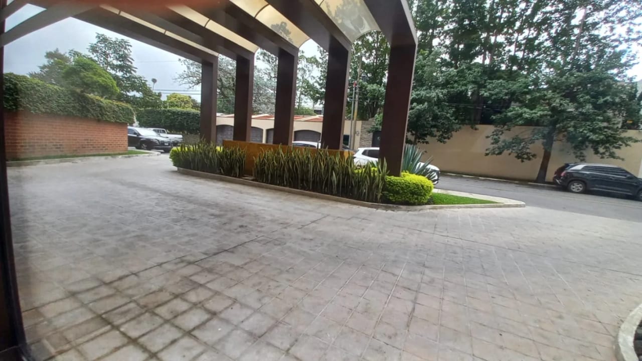 VENTA DE  APARTAMENTO EN EDIFICIO TARRAGONA ZONA 15 — Apartamento en Venta en Tarragona, Zona 15, Guatemala, Ciudad — foto 2 de 16