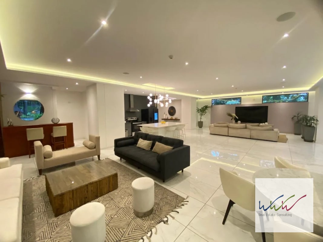 Rento Apartamento de 234 m2 en Lucca, Zona 10 - 6