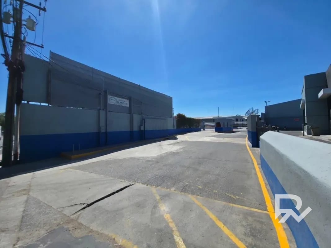 Bodega en renta – Zona 17, Km. 7 Ruta al Atlántico — Bodega / Ofibodega en Alquiler en Zona 17, Guatemala, Ciudad — foto 4 de 5