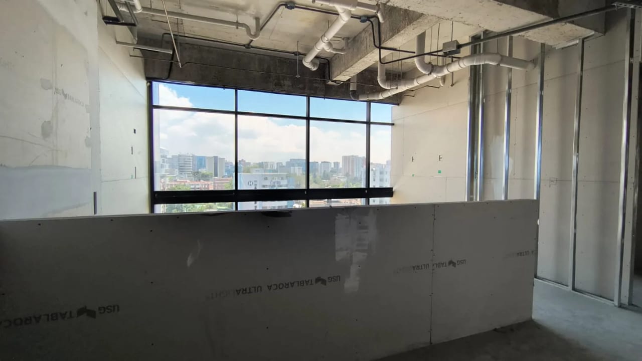 Rento Nivel - Edificio Z. 10 — Clínica en Alquiler en Renovati, Zona 10, Guatemala, Ciudad — foto 3 de 6