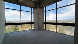 Rento Nivel - Edificio Z. 10 — Clínica en Alquiler en Renovati, Zona 10, Guatemala, Ciudad — miniatura 1 de 6