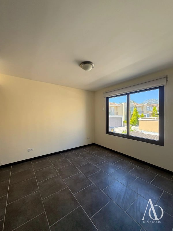 Casa en Alquiler Condominio Cumbres de La Arboleda, Km. 21.5 CES / EN DIRECTO 9 - 7