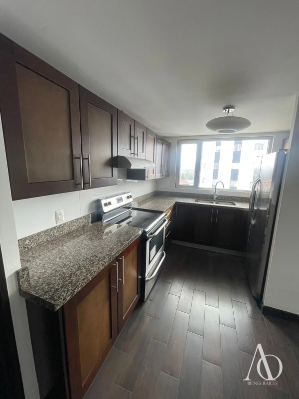 Apartamento en Alquiler Edificio Attica II, zona 14 N14 / EN DIRECTO 01 - 10