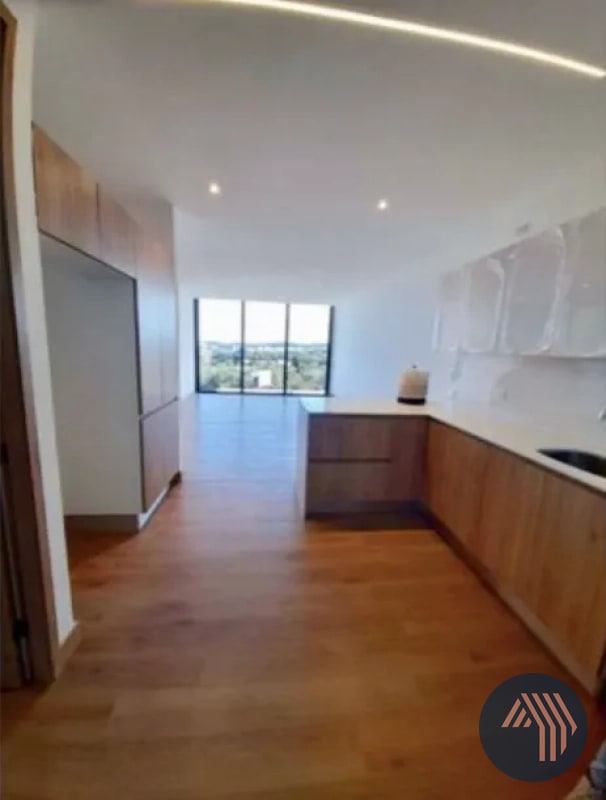 ALQUILER DE AMPLIO APARTAMENTO - TRIVÁ, ZONA 15 - 12