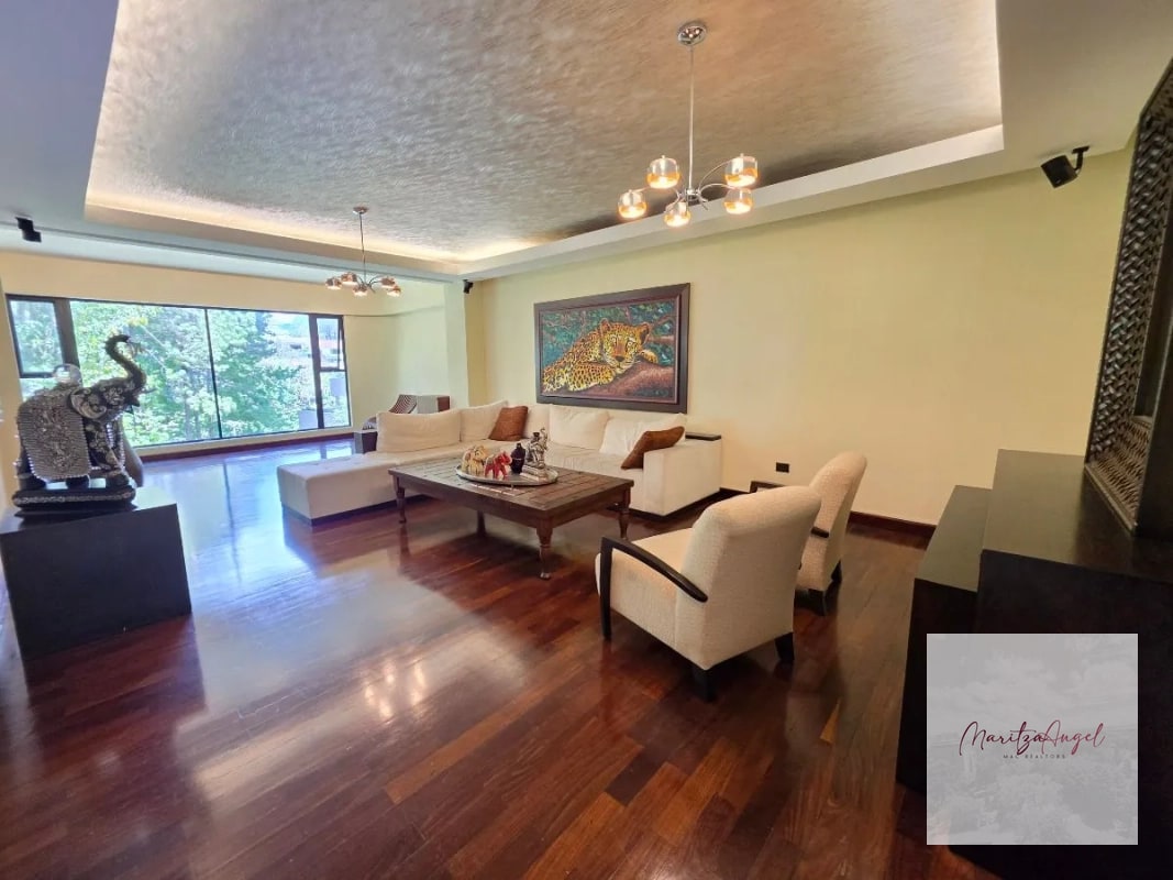 VENTA DE CASA EN ZONA 14 - 9