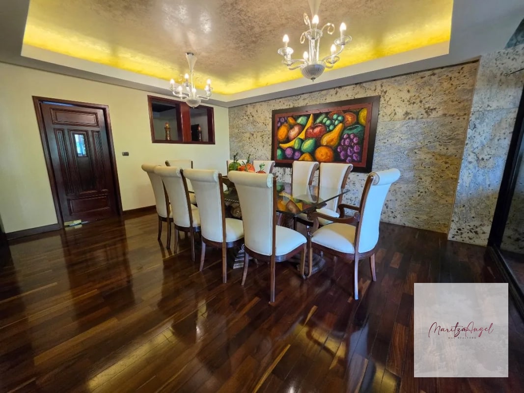 VENTA DE CASA EN ZONA 14 - 7