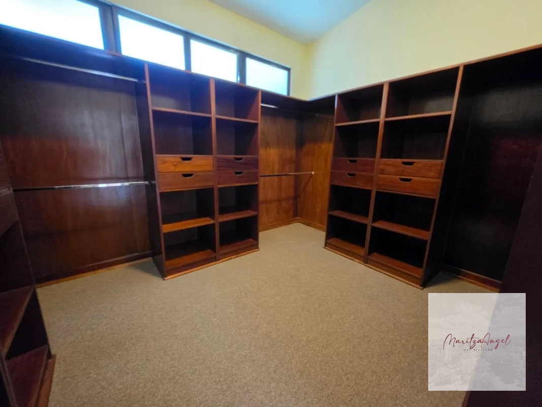 VENTA DE CASA EN ZONA 14 - 5