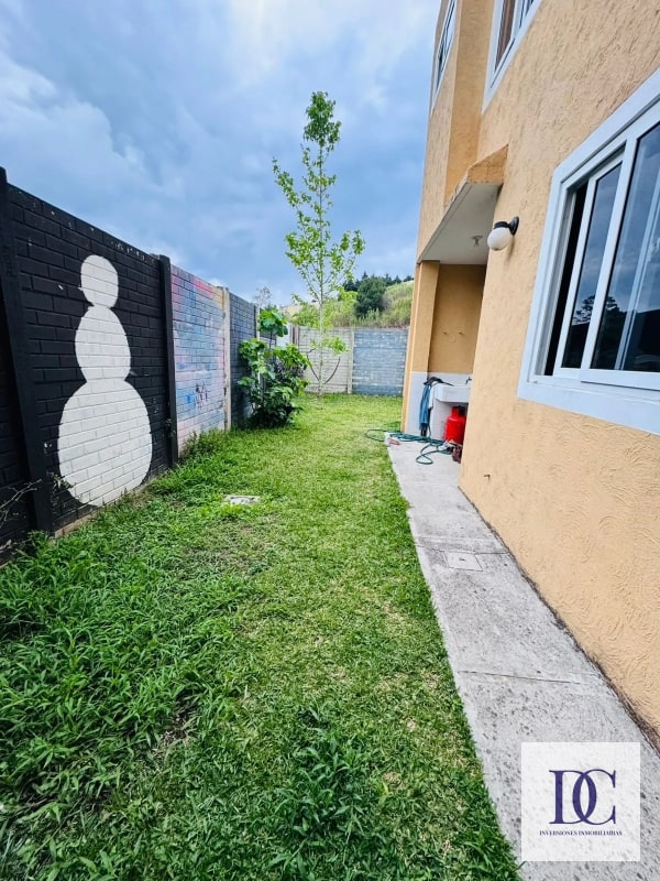 📍 CASA EN ALQUILER – ESQUINA + JARDÍN | BOSQUES DE ARRAZOLA | KM 18.5 CES - 3