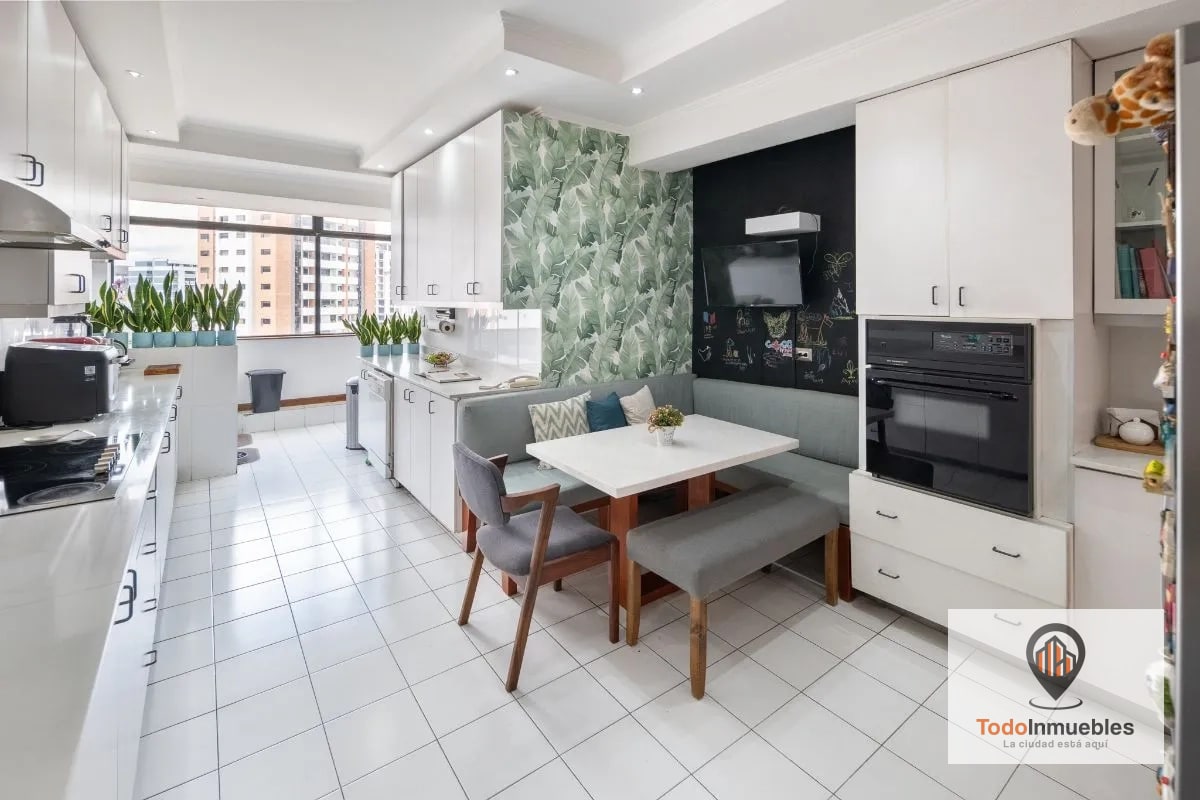 Apartamento Penthouse remodelado en Renta en z14 - 11