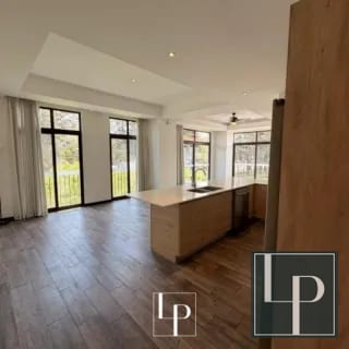 Amplio Apartamento en Renta en Lirios 1 de Cayalá — Apartamento en Alquiler en Lirios de Cayalá I, Zona 16, Guatemala, Ciudad — miniatura 2 de 8
