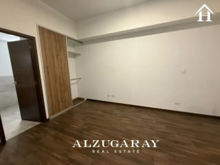 PENTHOUSE C/ VISTA 3 HAB./ EDIFICIO ZONA 10 — Apartamento en Alquiler en Zona 10, Guatemala, Ciudad — miniatura 7 de 8