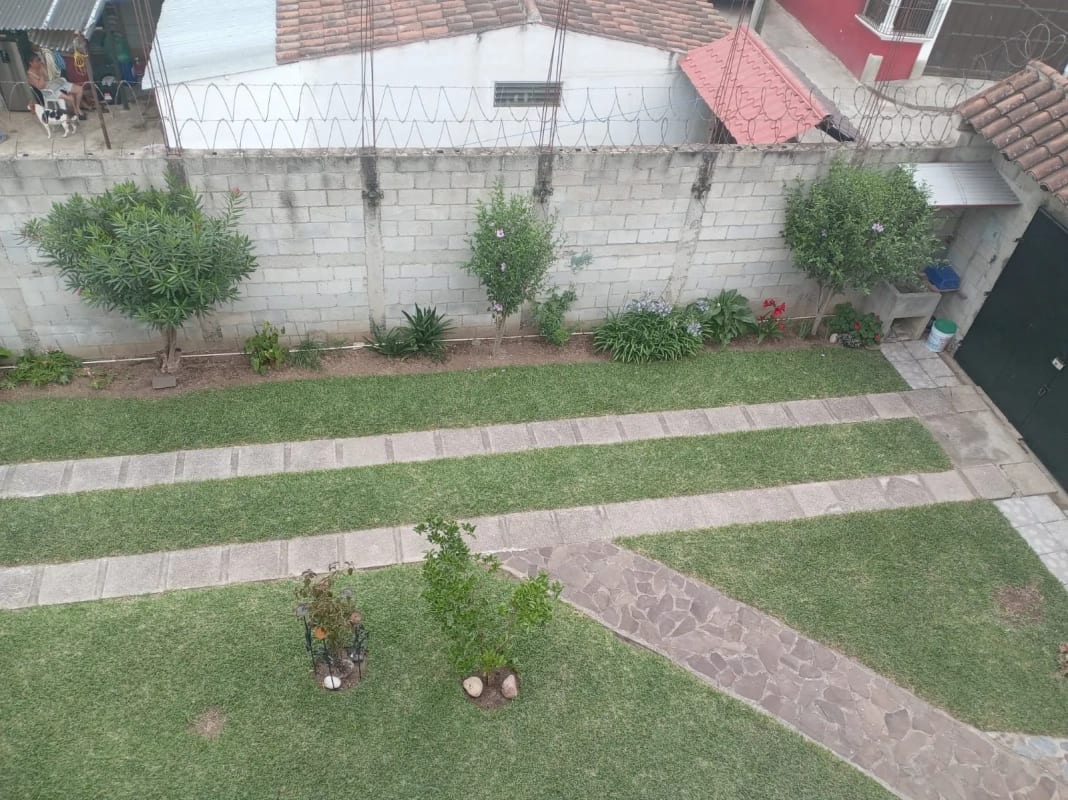Casa amueblada en Jocotenango, Sacatepéquez — Casa en Venta en Jocotenango, Sacatepéquez — foto 3 de 7