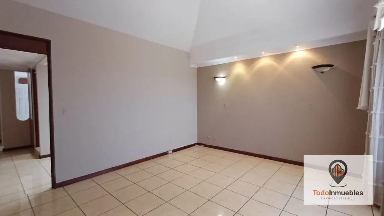 Casa en Renta en Villas de Doña Marina km 16.5 CES  — Casa en Alquiler en Carretera a El Salvador, Guatemala, Ciudad — foto 13 de 17