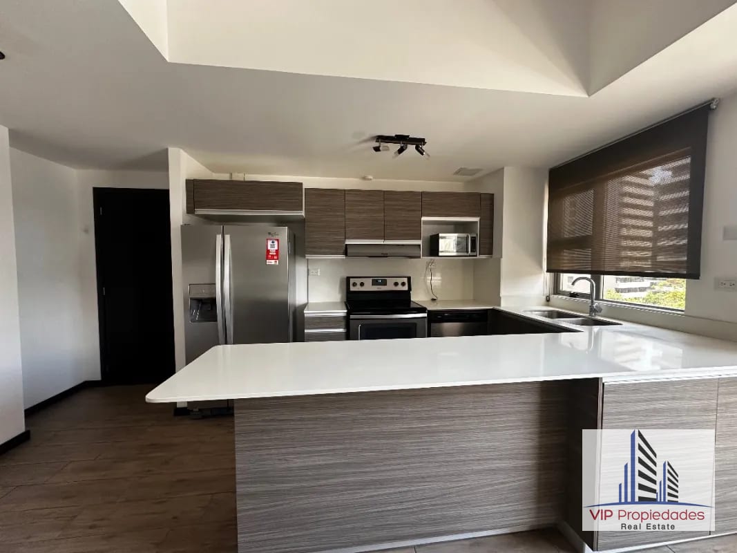 Casalini zona 10, apartamento amueblado en alquiler — Apartamento en Alquiler en Cassalini, Zona 10, Guatemala, Ciudad — foto 1 de 9