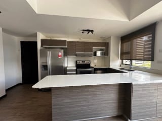 Casalini zona 10, apartamento amueblado en alquiler — Apartamento en Alquiler en Cassalini, Zona 10, Guatemala, Ciudad — miniatura 1 de 9