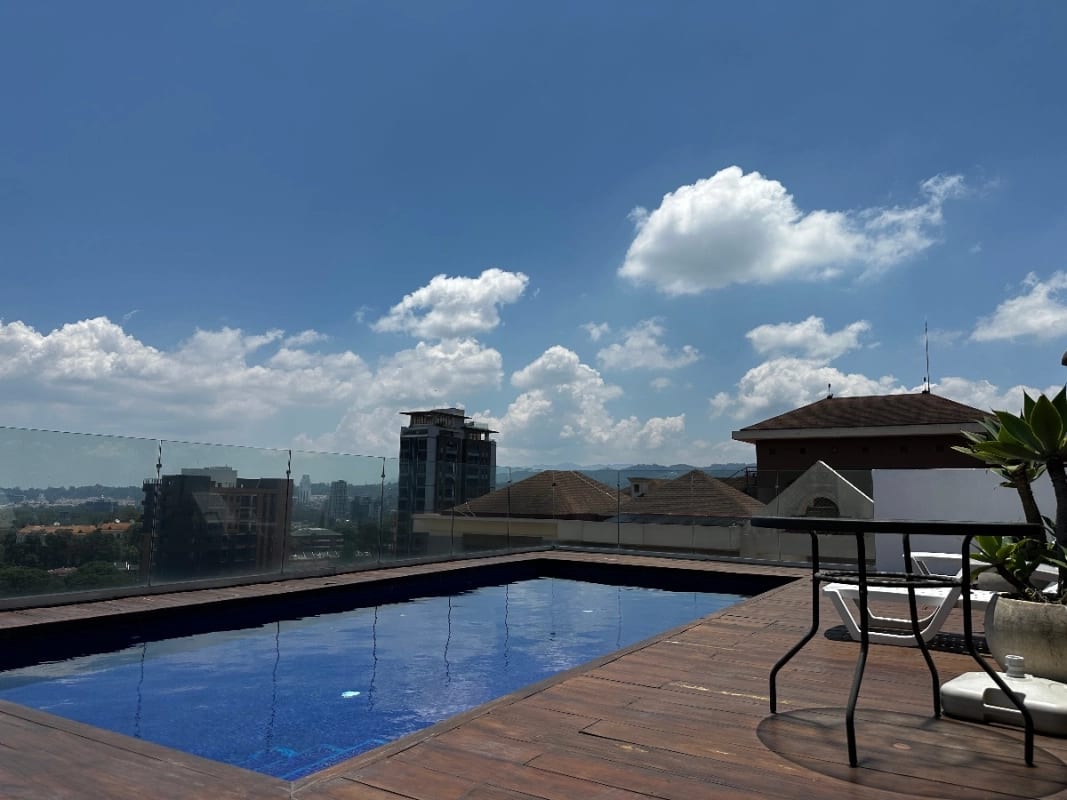 Casalini zona 10, apartamento amueblado en alquiler — Apartamento en Alquiler en Cassalini, Zona 10, Guatemala, Ciudad — foto 4 de 9