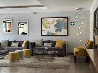 Casalini zona 10, apartamento amueblado en alquiler — Apartamento en Alquiler en Cassalini, Zona 10, Guatemala, Ciudad — miniatura 2 de 9