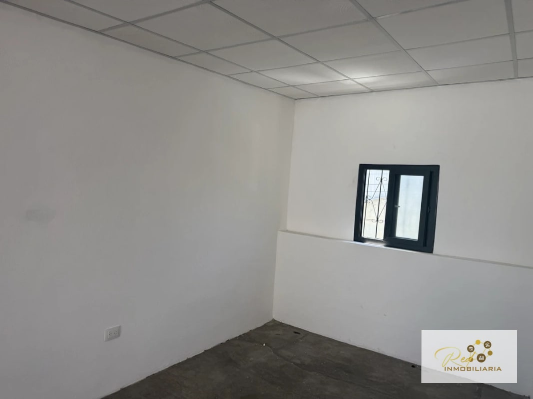 Venta de propiedad grande San Pedrito zona 5 - 1