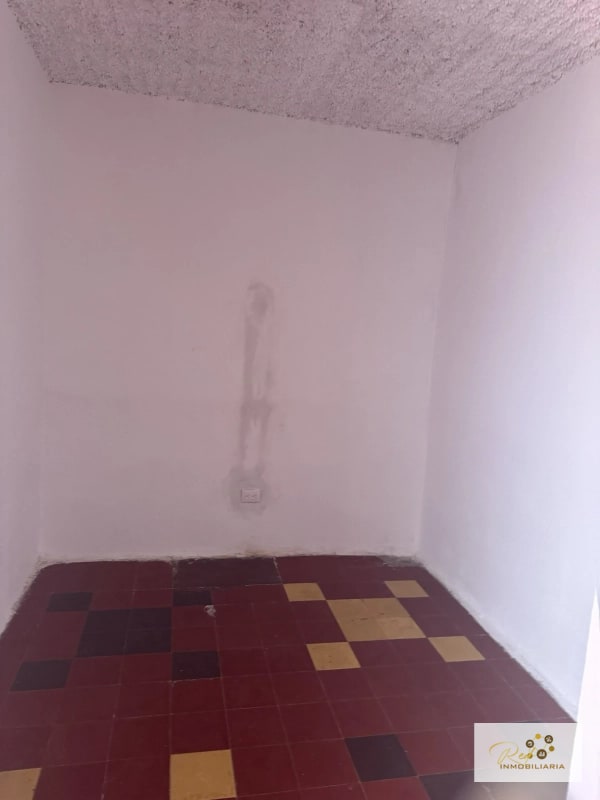 Venta de propiedad grande San Pedrito zona 5 - 6