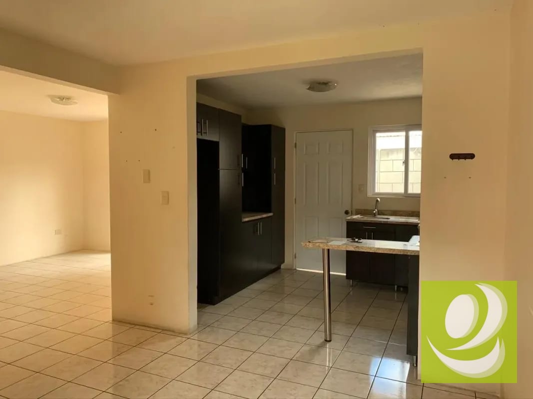 VENDO CASA EN CONDADO CATALINA — Casa en Venta en Condado Catalina, Villa Nueva, Guatemala, Ciudad — foto 1 de 6