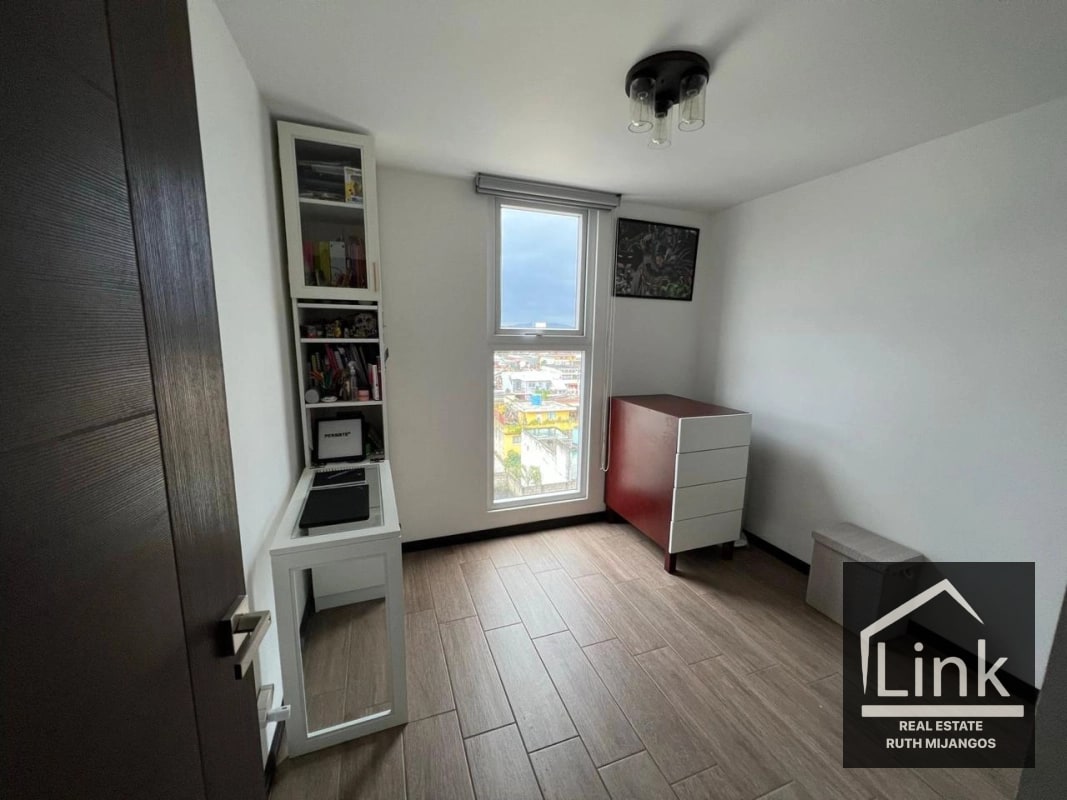 APARTAMENTO EN VENTA CASA SAN PEDRITO ZONA 5 - 8
