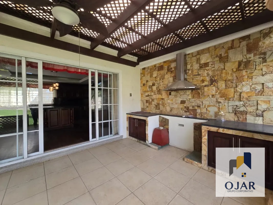 CASA DE UN NIVEL EN VENTA EN COND. CASA Y CAMPO, KM 23.5 CES - 9