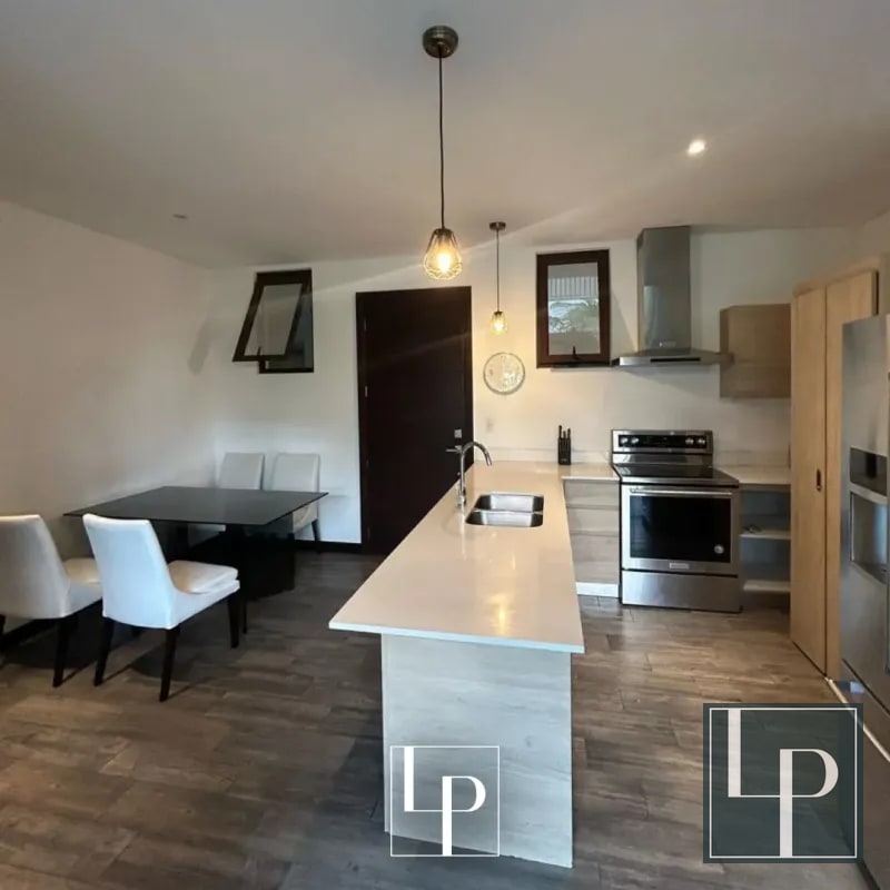 Apartamento Totalmente Amueblado en Renta en Lirios de Cayalá - 2