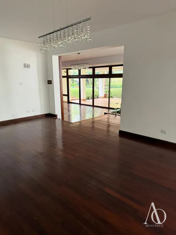 Casa en Alquiler en condominio, zona 14 / EN DIRECTO - 14