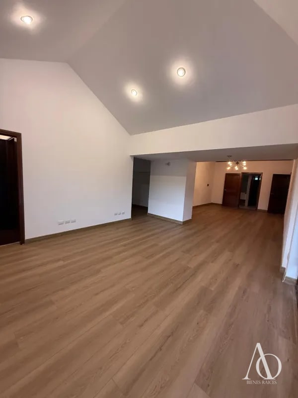 Casa en Alquiler en condominio, zona 14 / EN DIRECTO - 8