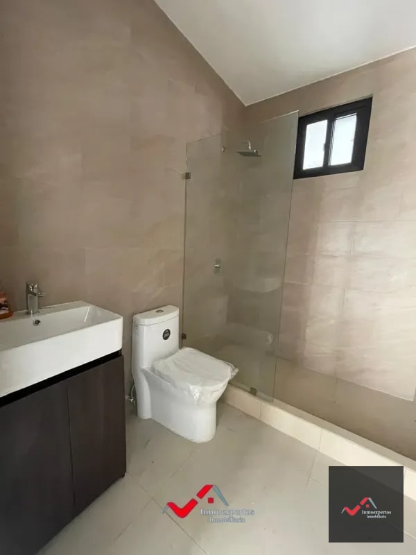 CASA EN VENTA CARRETERA CRISTO REY PIEDRA PARADA, A 3 MINUTOS DE EL PULTE Y A UN COSTADO DE APARTAMENTOS NAGANO - 4