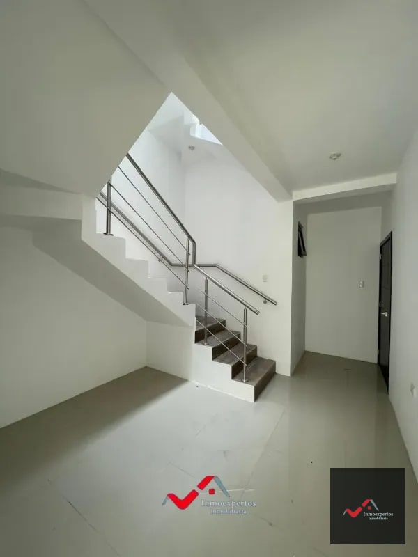 CASA EN VENTA CARRETERA CRISTO REY PIEDRA PARADA, A 3 MINUTOS DE EL PULTE Y A UN COSTADO DE APARTAMENTOS NAGANO - 6