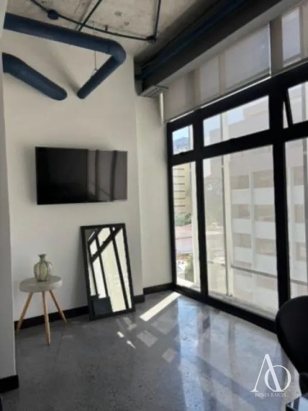 Oficina en Alquiler / Venta Edificio UNIO, zona 14 N4 / EN DIRECTO 05 - 12