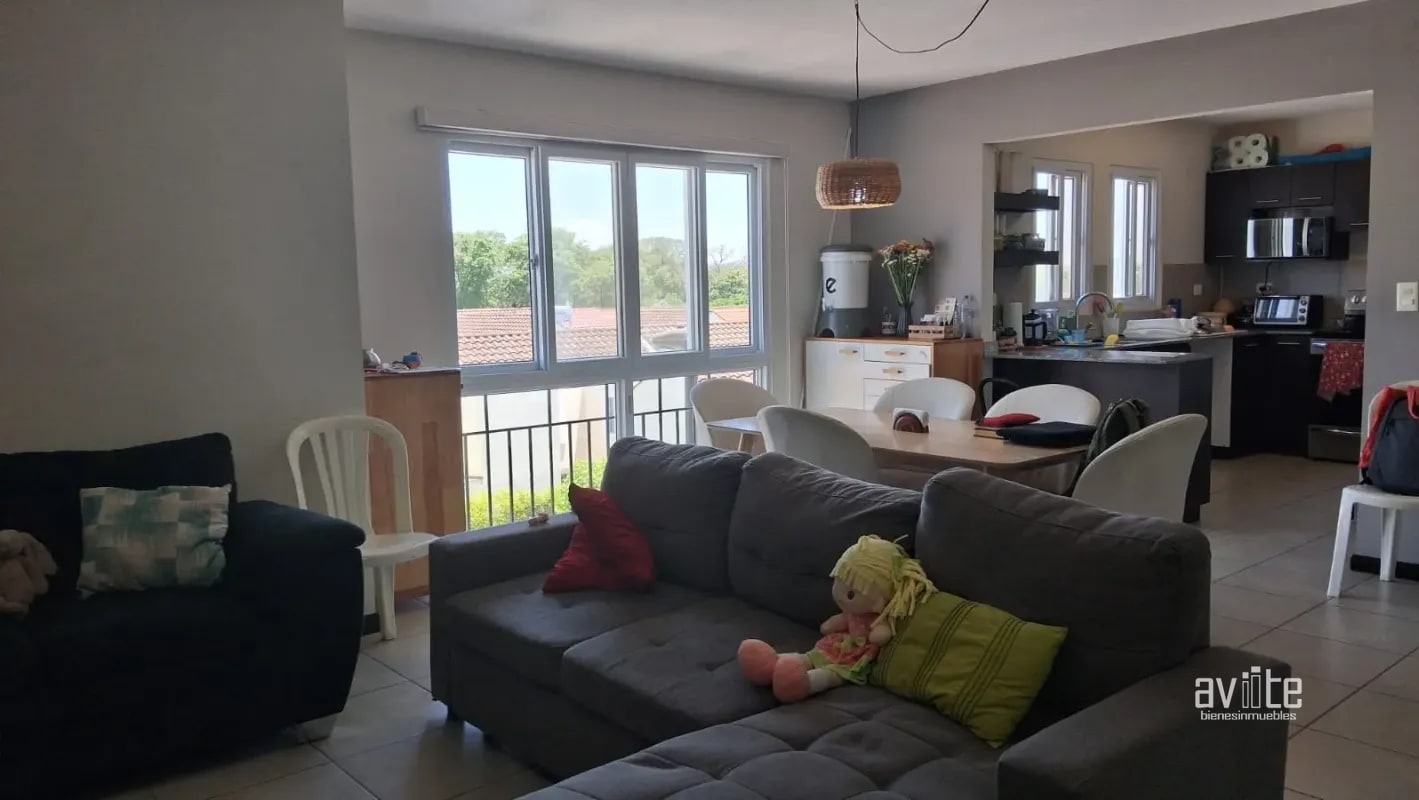 Condado Naranjo en Alameda Norte, Coruña. Q1,750,000 negociables. - 2