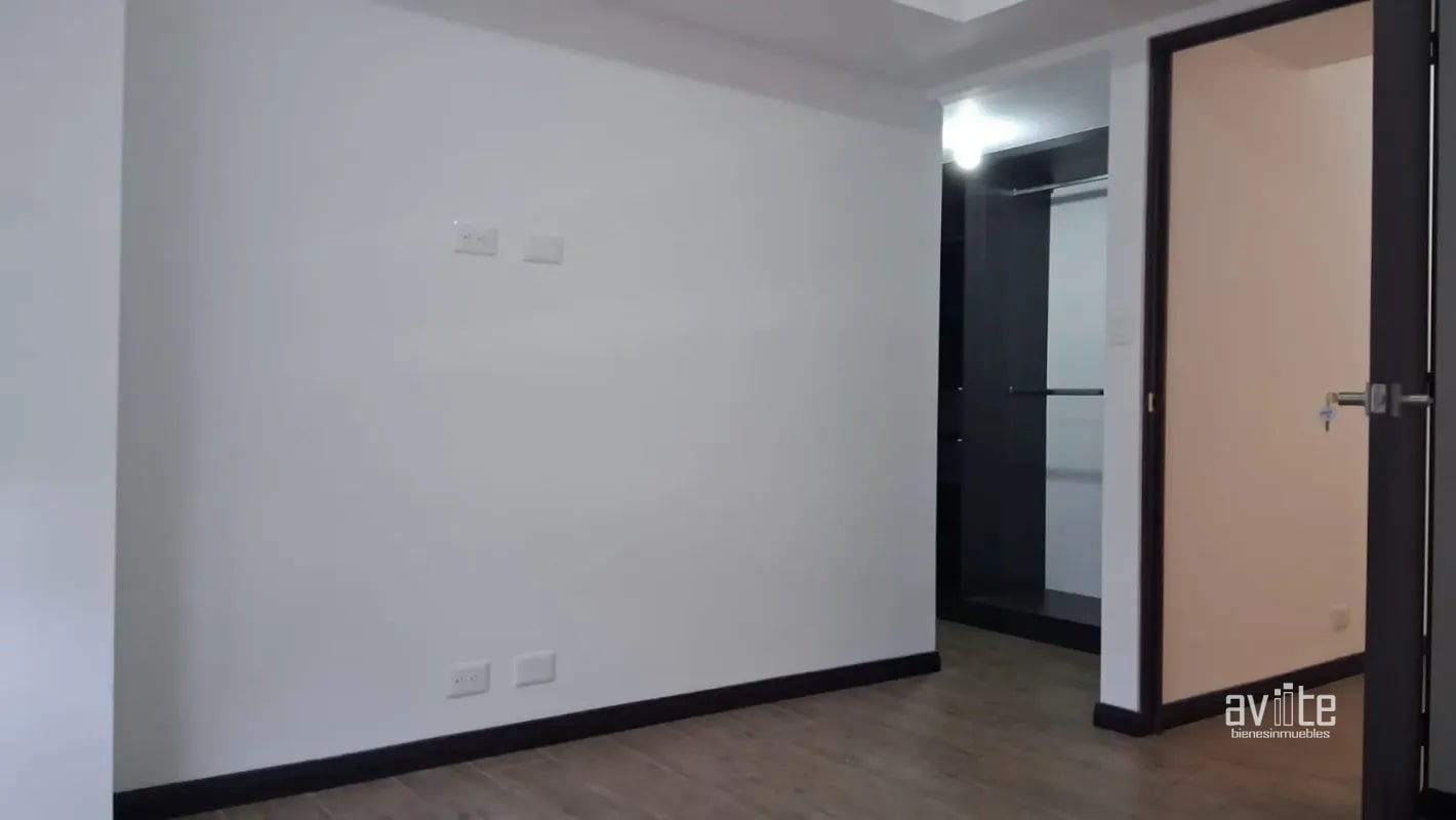 Condado Naranjo, Villa para estrenar Q1,850,000 más impuestos negociable - 7