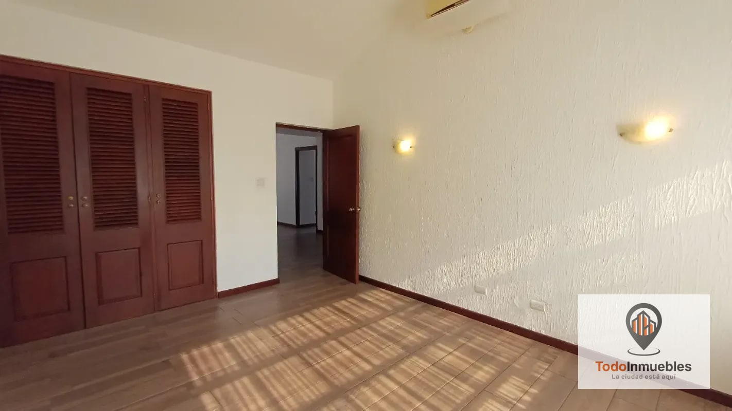Casa Remodelada en Renta en Elgin 2 zona 13 - 7