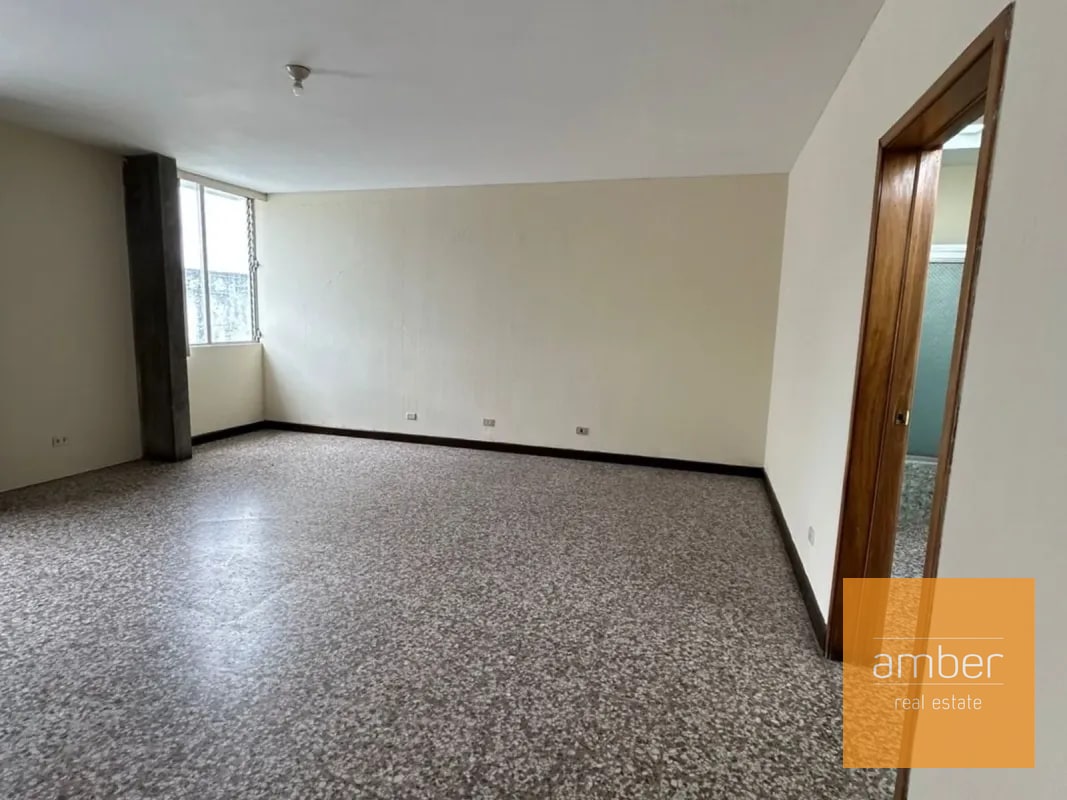 Casa para oficinas en zona 10 - 9
