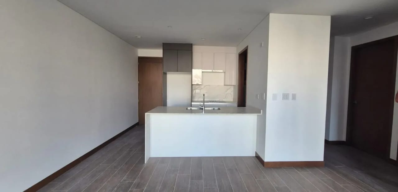 Apartamento en Zona 10 — Apartamento en Alquiler en Zona 10, Guatemala, Ciudad — foto 7 de 7