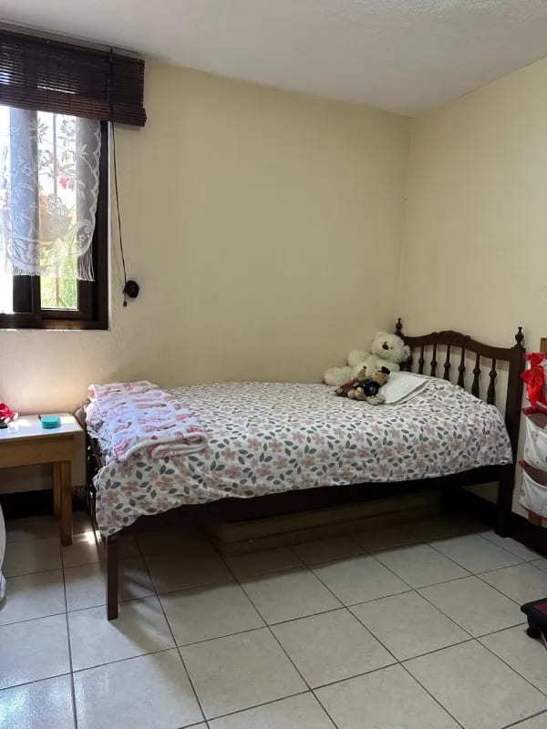 Venta de casa en Zona 11 Las Charcas dentro de garita — Casa en Venta en Las Charcas, Zona 11, Guatemala, Ciudad — foto 5 de 11